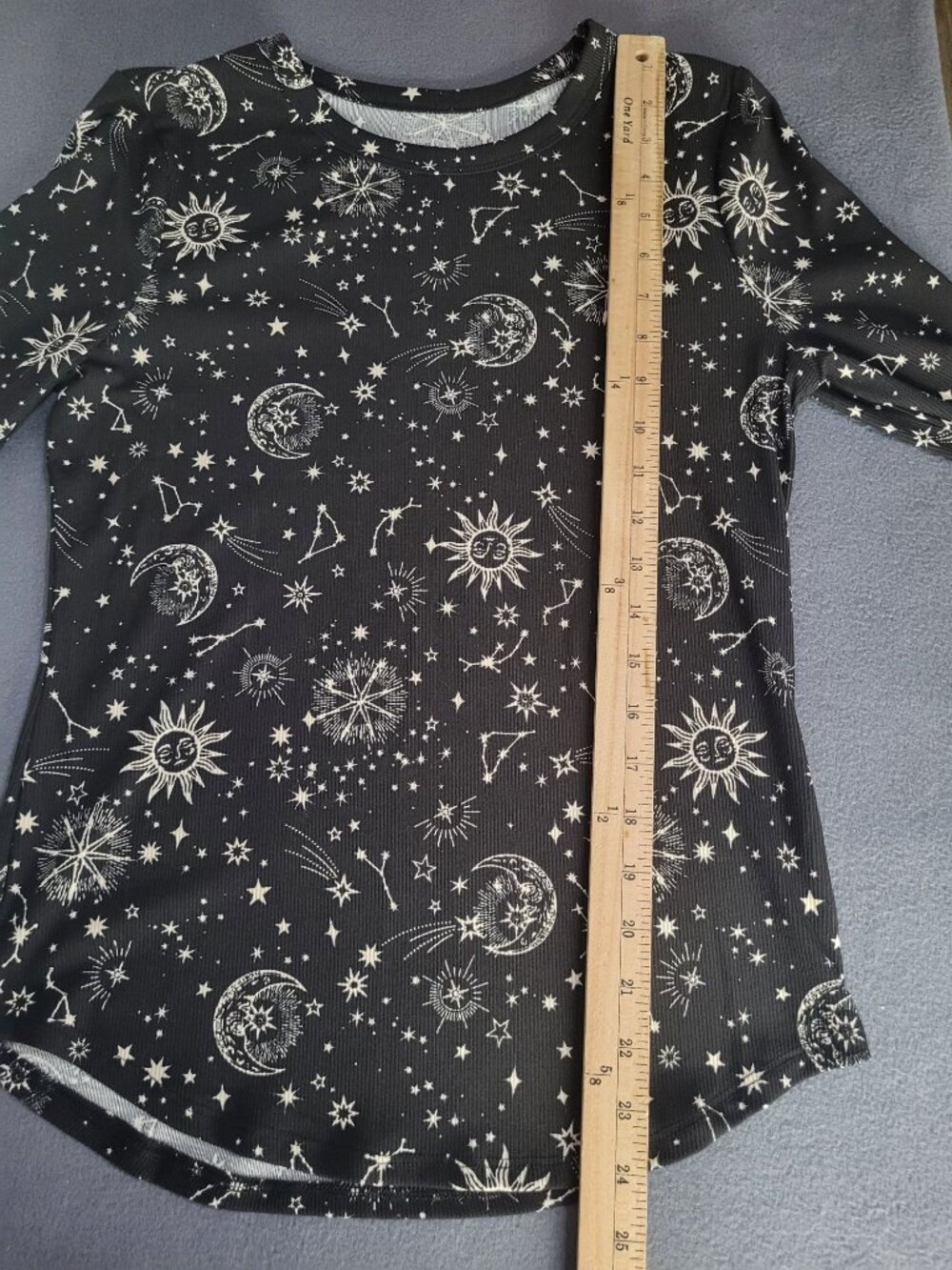 NOBO Juniors SZ LG Thermal Celestial Sun Moon Stars Top Whimsygoth Witchy - Picture 5 of 6